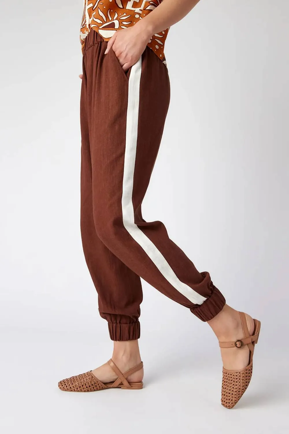 Auna Jogger Pants In Woodland Brown