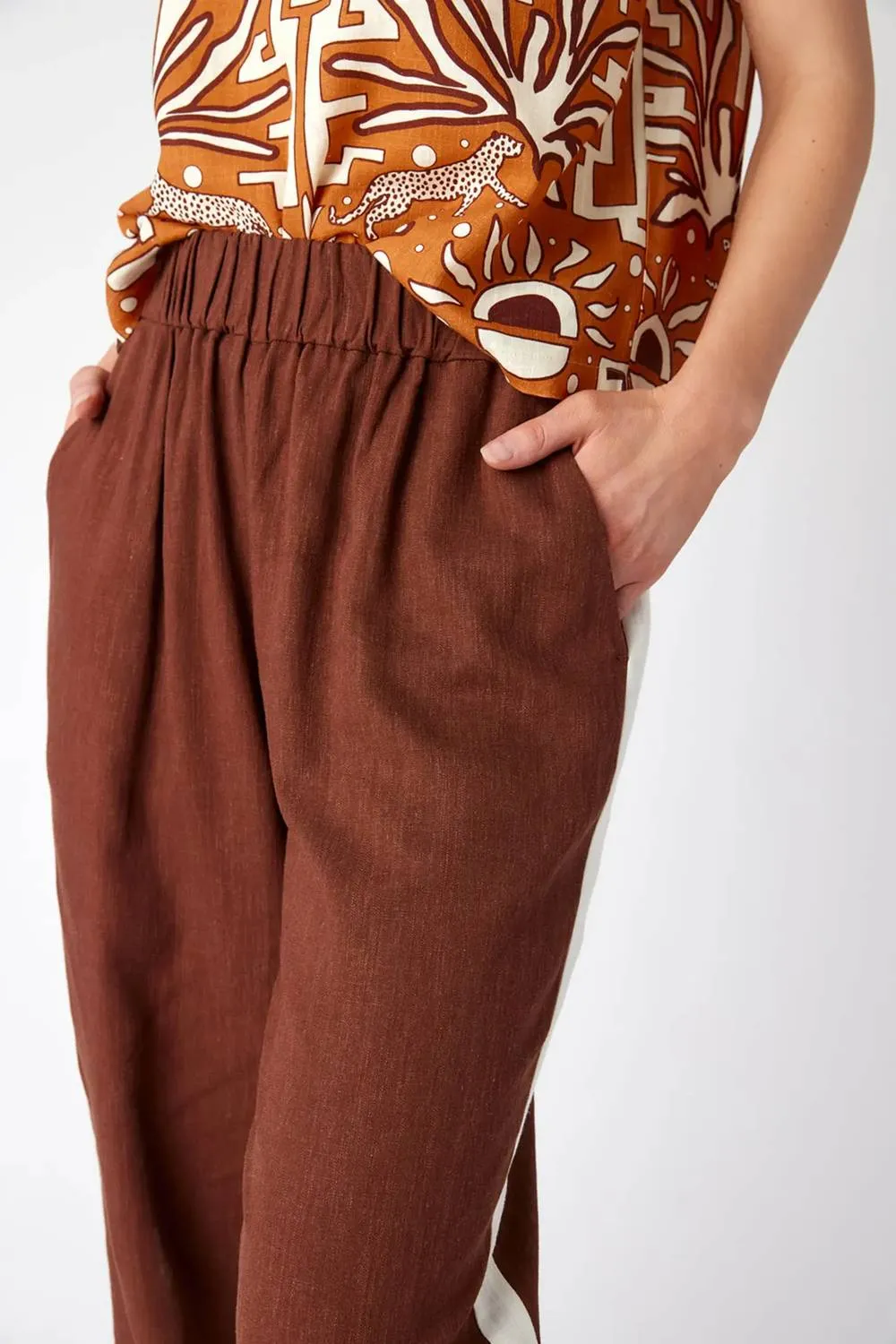 Auna Jogger Pants In Woodland Brown