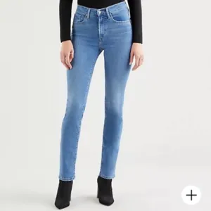 Levi’s 724 high rise straight size 24