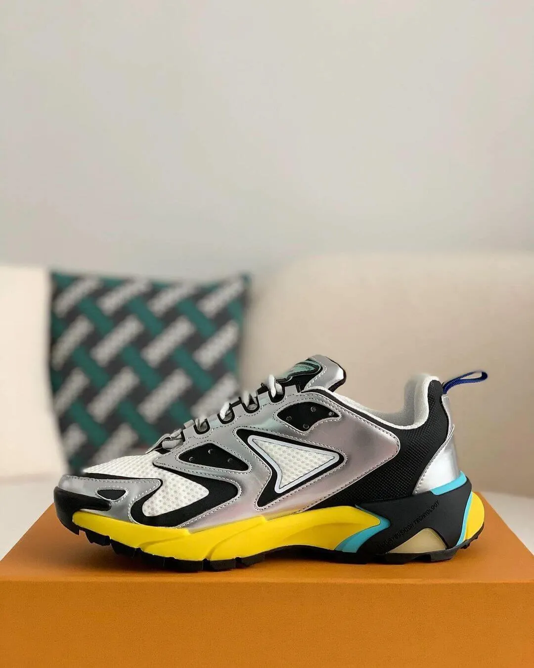 Louis Vuitton Urban Runner Tatic