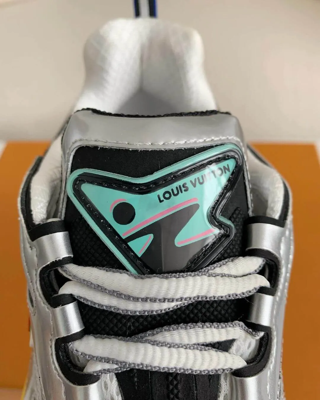 Louis Vuitton Urban Runner Tatic