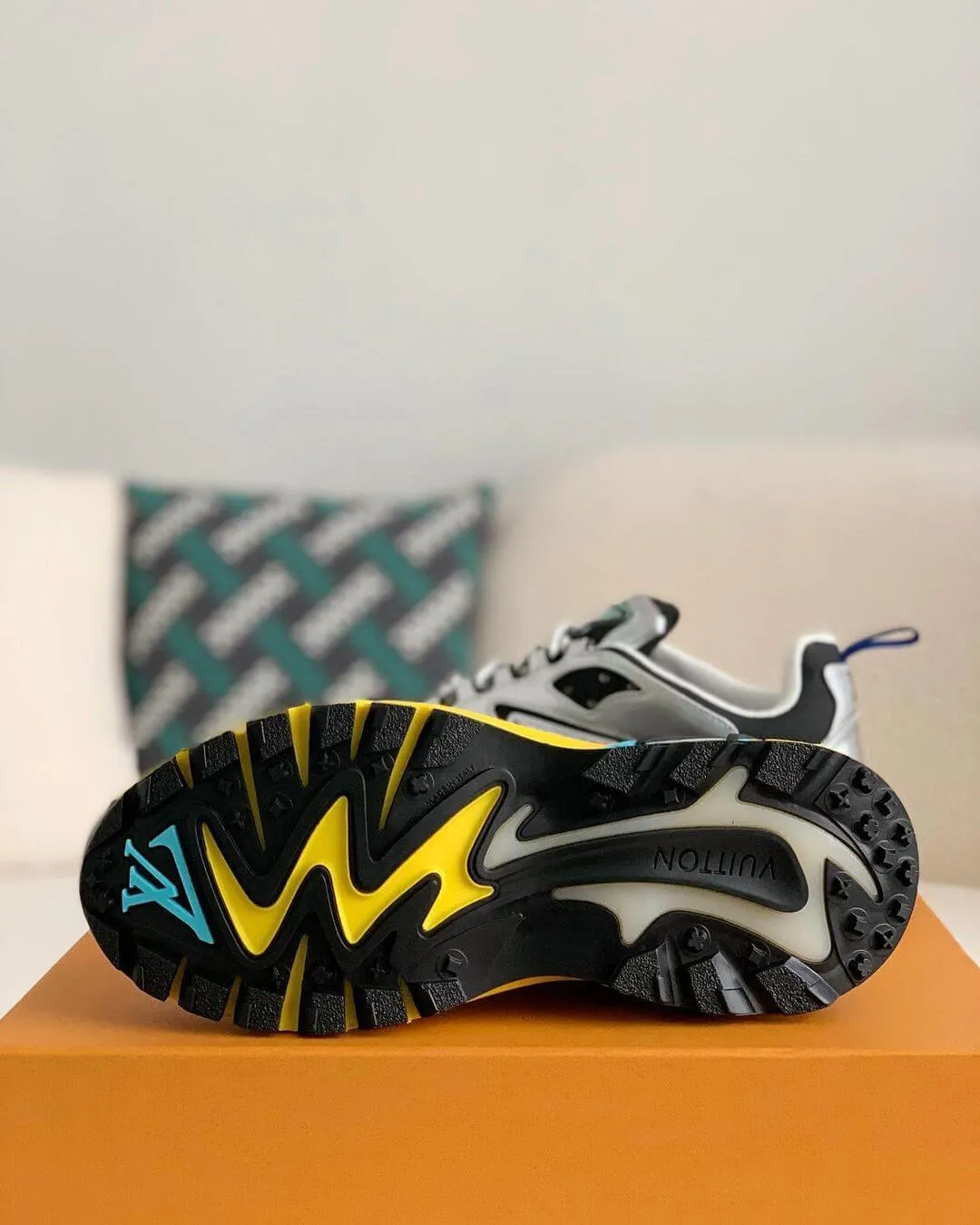 Louis Vuitton Urban Runner Tatic