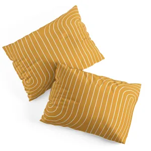 MINIMAL LINE CURVATURE GOLD PILLOW SHAMS