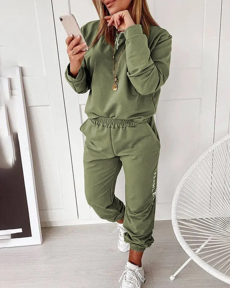 Minimalist Solid Color Pullover and Jogger Two-Piece Tracksuit