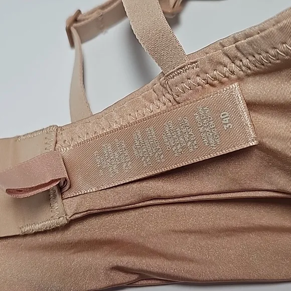 NWOT Skims Wireless Form Push-Up Plunge Bra Lightly Lined Intimates Mica 34D