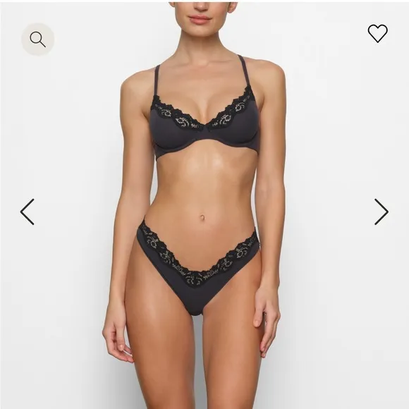 Skims Fits Everybody Lace UNLINED SCOOP BRA