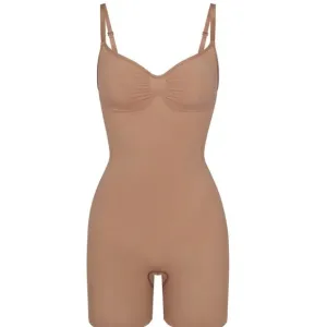SKIMS XXS/XS seamless sculpt mid thigh bodysuit Sienna Brown NWOT MSRP $74