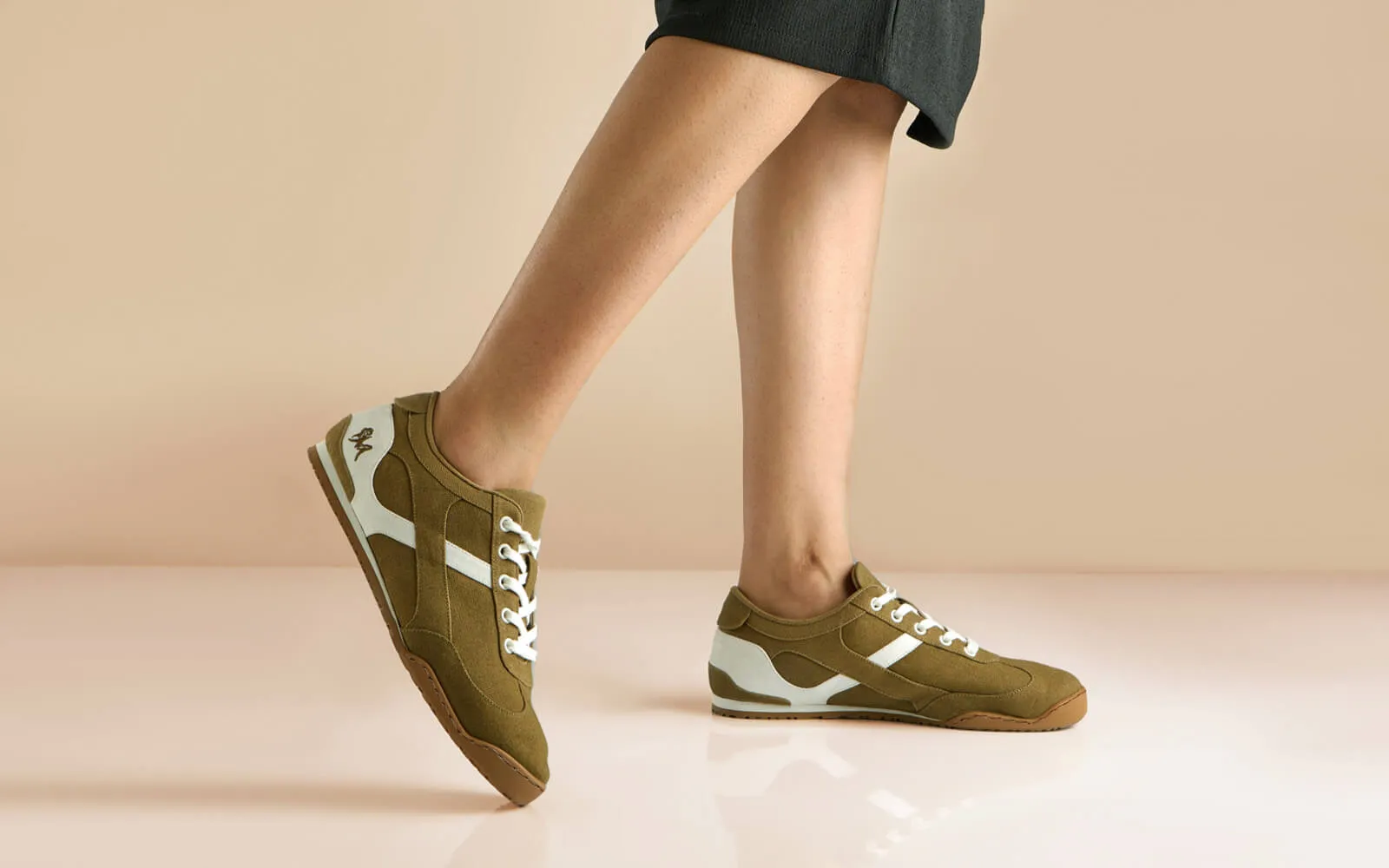 Urban Casuals : Hip Moss