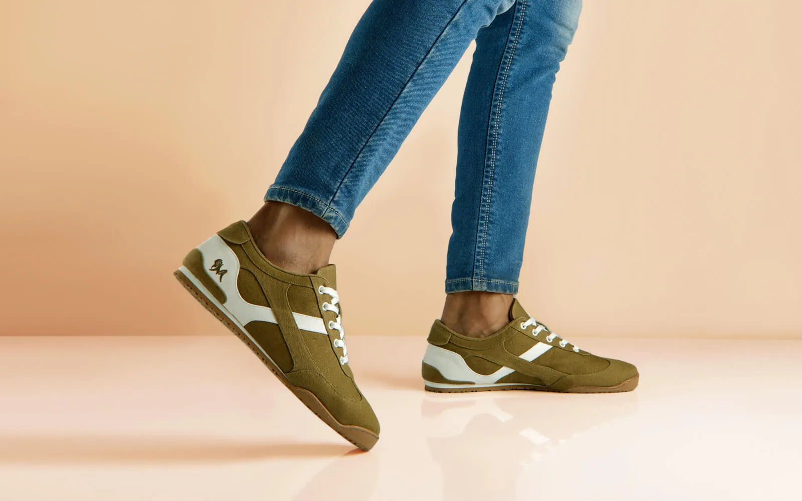 Urban Casuals : Hip Moss
