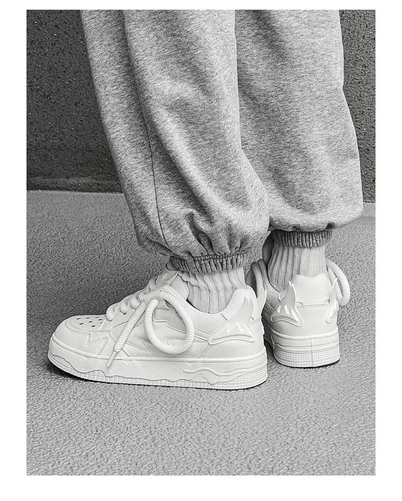 VougeVamp Unisex Skateboard Street Sneakers – Hip-Hop Style Vulcanized Casual Shoes for Walking & Sports